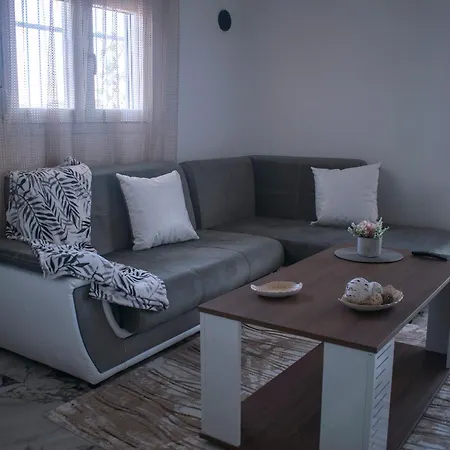 Luxe Suite, Chrysa's Private Getaway *