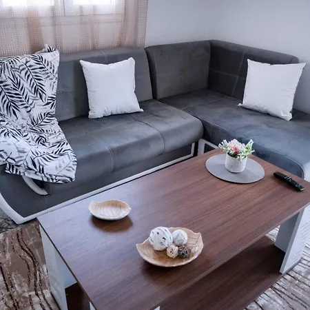 Luxe Suite, Chrysa's Private Getaway アパート *