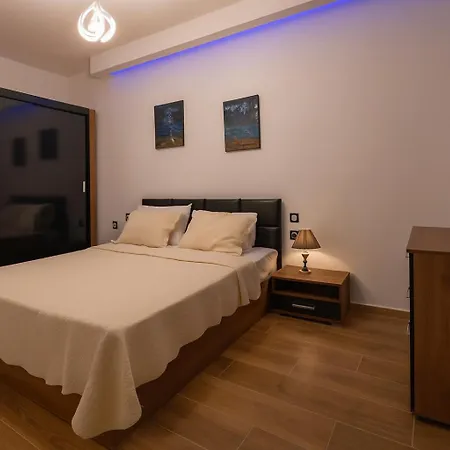 Luxe Suite, Chrysa's Private Getaway