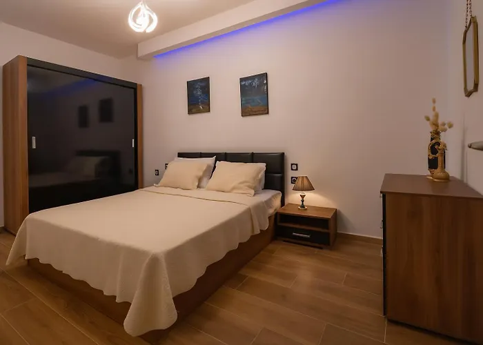 Luxe Suite, Chrysa's Private Getaway